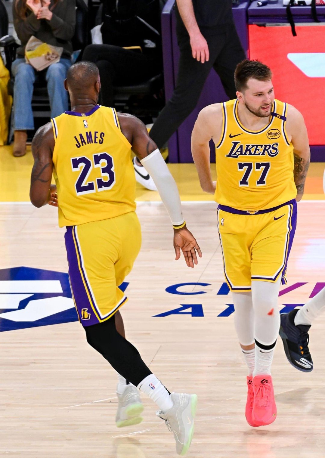 APP下载-赛地聚焦——NBA季后赛今晚热度飙升,比利亚雷亚尔遗憾出局,震撼外界,赛季目标并未改变(nba季后赛)